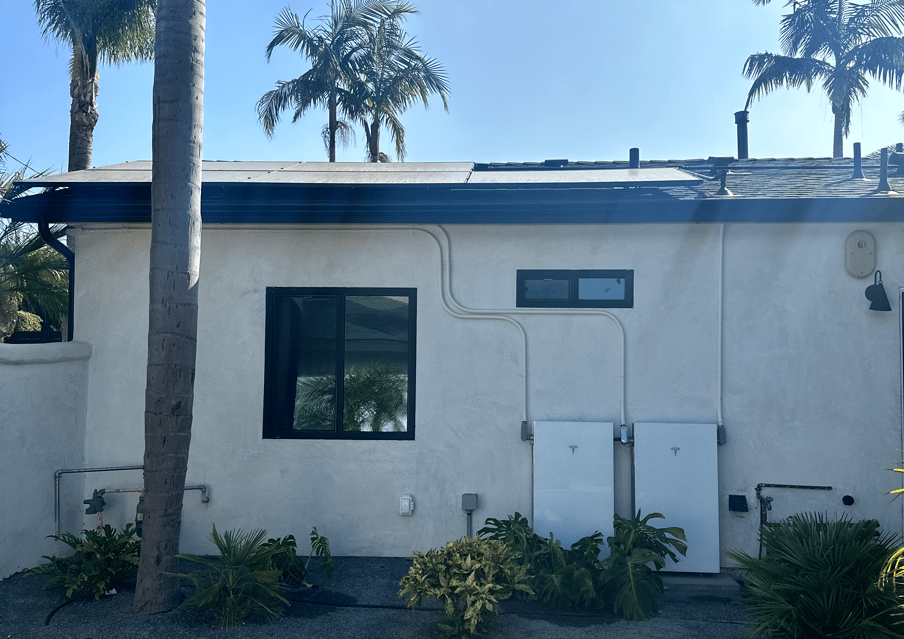 What happens to electric homes when there are power outages?